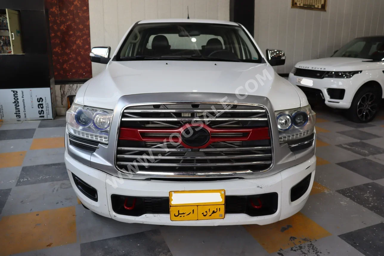 زد اكس اوتو  جراند تايكر  2022  عادي  75,000 كم  4 سلندر  دفع رباعي  بيكب  أبيض  بنزين