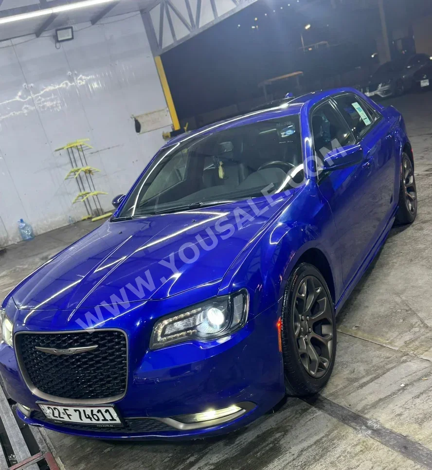 كرايسلر 300C 2019 اتوماتيك 64,000 كم 6 سلندر دفع كلي مستمر سيدان ازرق بنزين
