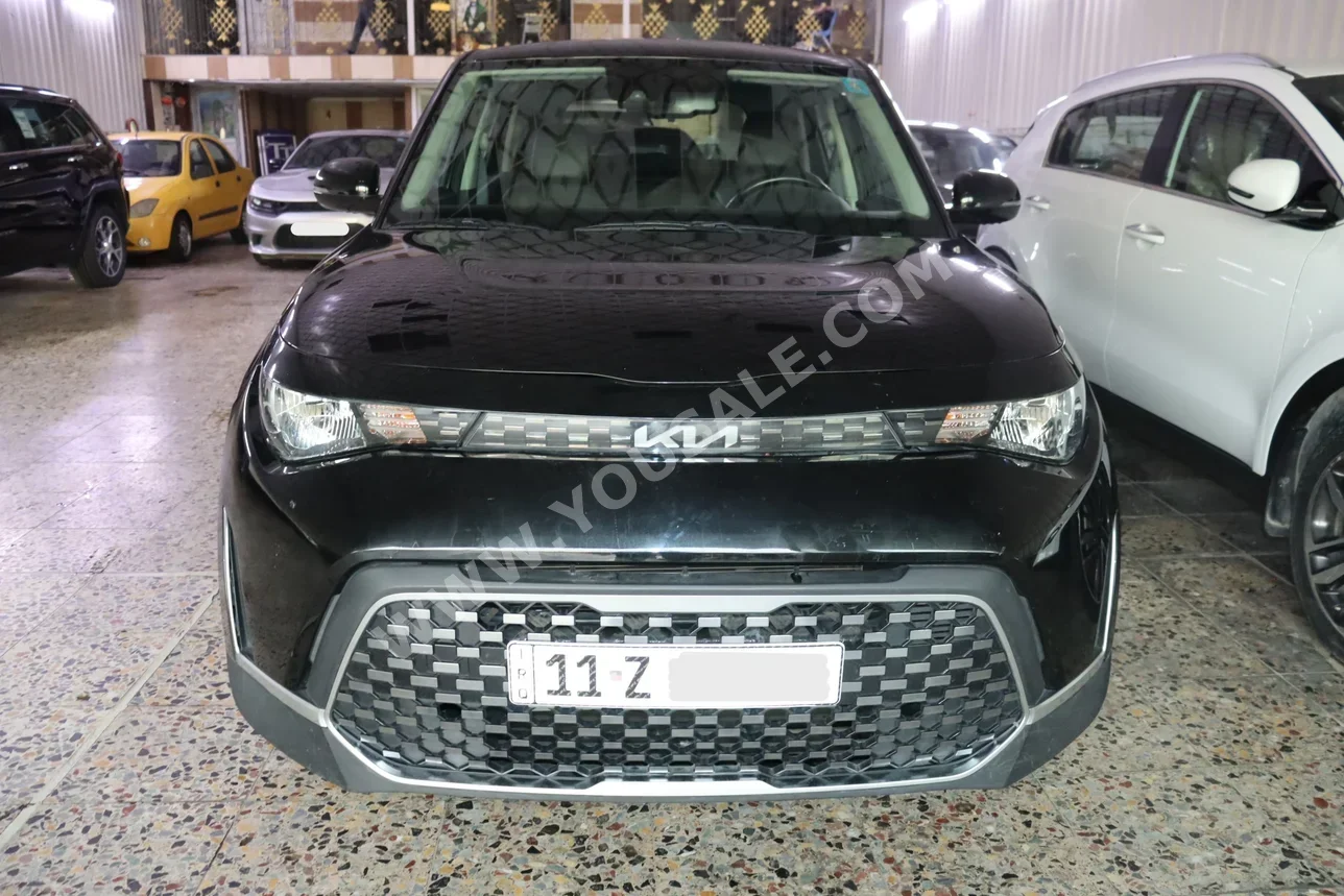 كيا  سول  2023  اتوماتيك  50,000 كم  4 سلندر  دفع أمامي  اس يو في  أسود  بنزين