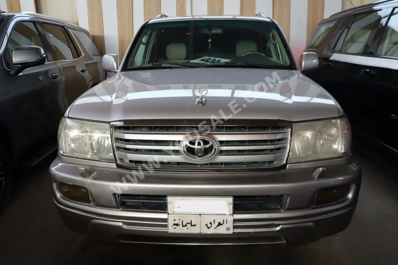 تويوتا لاند كروزر جي اكس ار 2005 اتوماتيك 168,000 كم 6 سلندر دفع رباعي اس يو في فضي بنزين