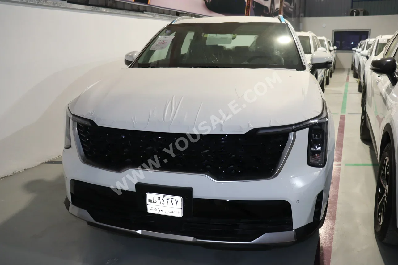 كيا  سورينتو  2025  اتوماتيك  0 كم  4 سلندر  دفع أمامي  اس يو في  أبيض  بنزين  تحت الضمان