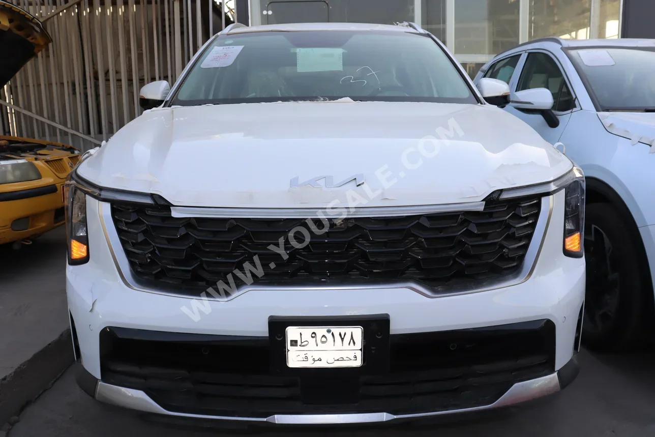 كيا  سورينتو  2025  اتوماتيك  0 كم  4 سلندر  دفع أمامي  اس يو في  أبيض  بنزين