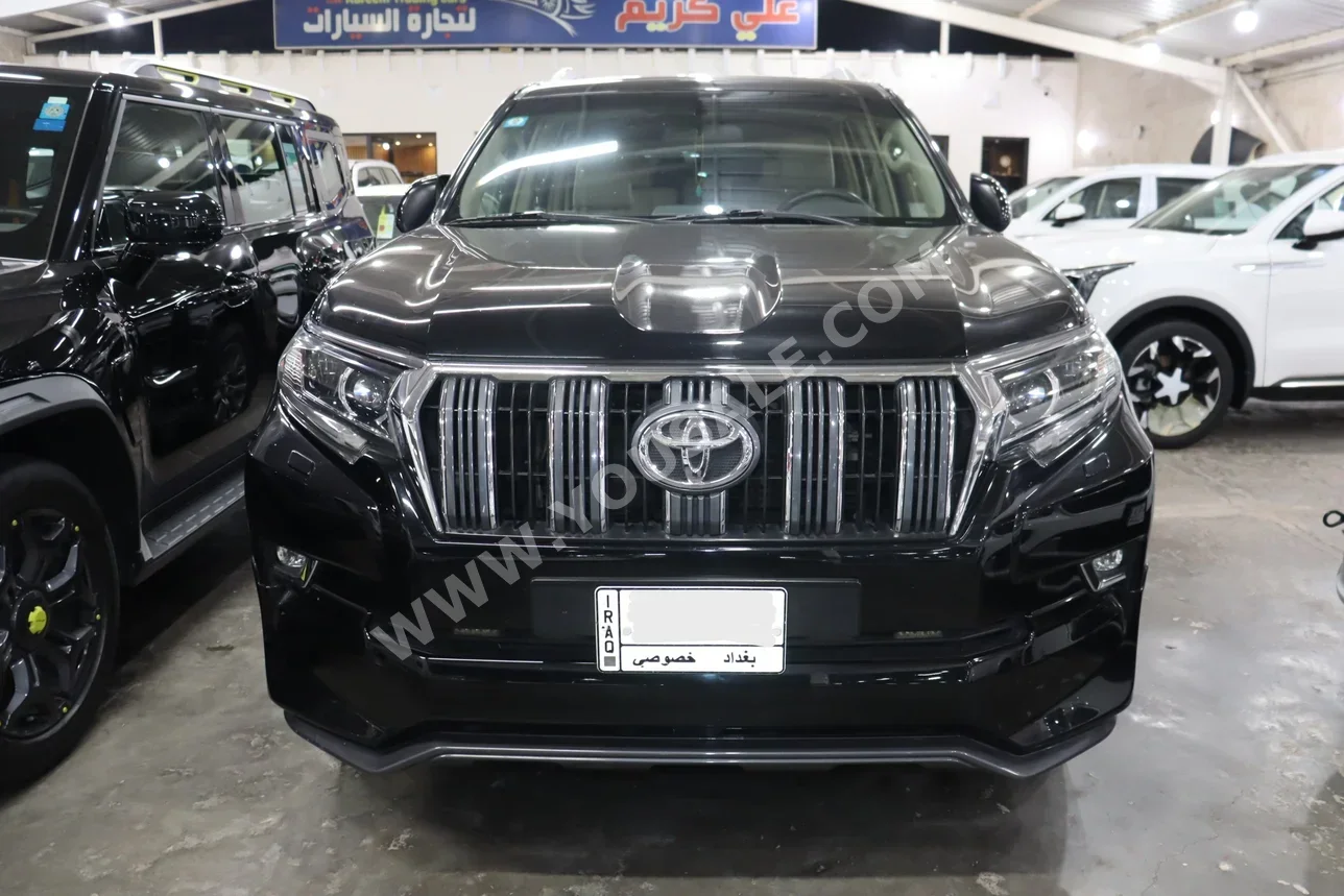 تويوتا  برادو  في اكس  2019  اتوماتيك  100,000 كم  4 سلندر  دفع رباعي  اس يو في  أسود  بنزين