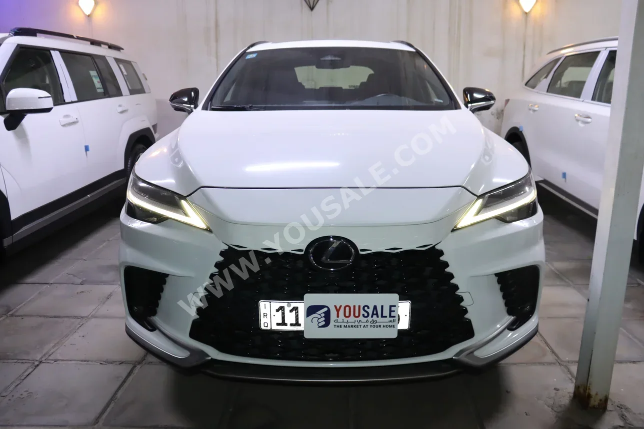 لكزس ار اكس 350 اف سبورت 2024 اتوماتيك 19,000 كم 4 سلندر دفع كلي مستمر اس يو في أبيض بنزين