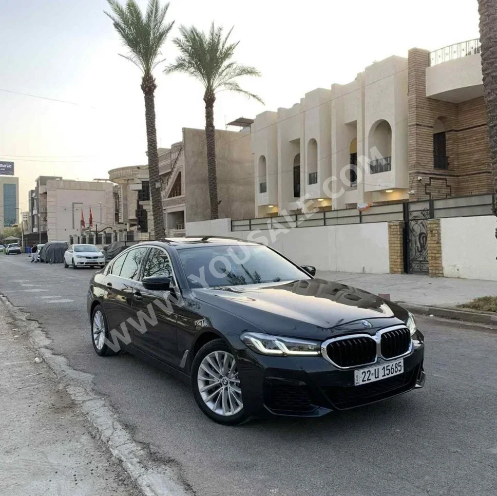 بي ام دبليو الفئة - السادسة 630i 2023 اتوماتيك 28,000 كم 4 سلندر دفع أمامي سيدان أسود بنزين