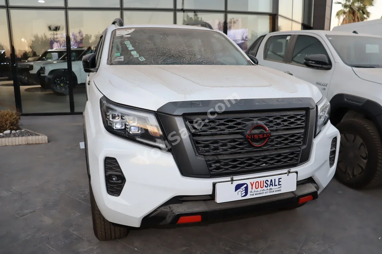 نيسان  نافارو  2024  اتوماتيك  0 كم  4 سلندر  دفع رباعي  بيكب  أبيض  بنزين  تحت الضمان