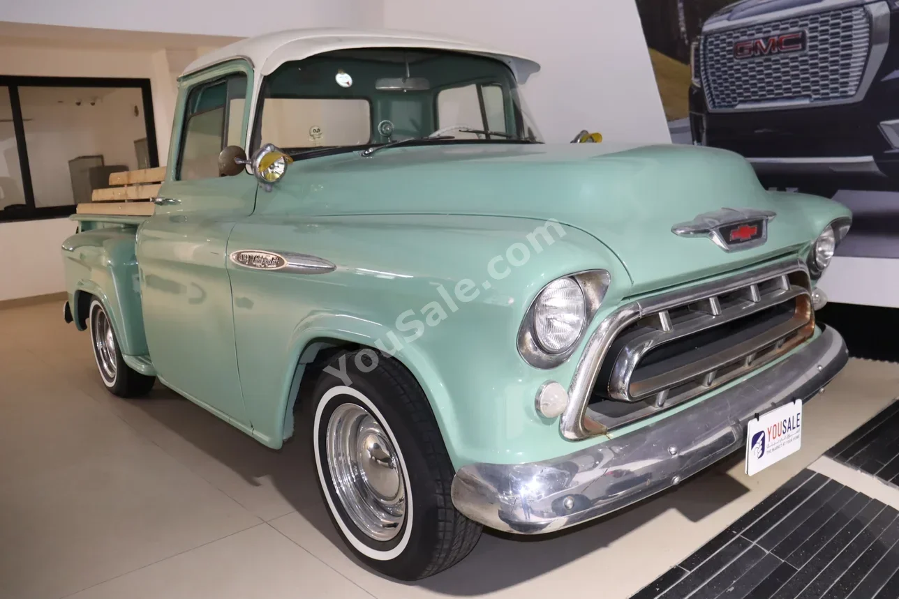 شفروليه كلاسيك 1955 عادي 0 كم 4 سلندر دفع خلفي بيكب اخضر فاتح بنزين