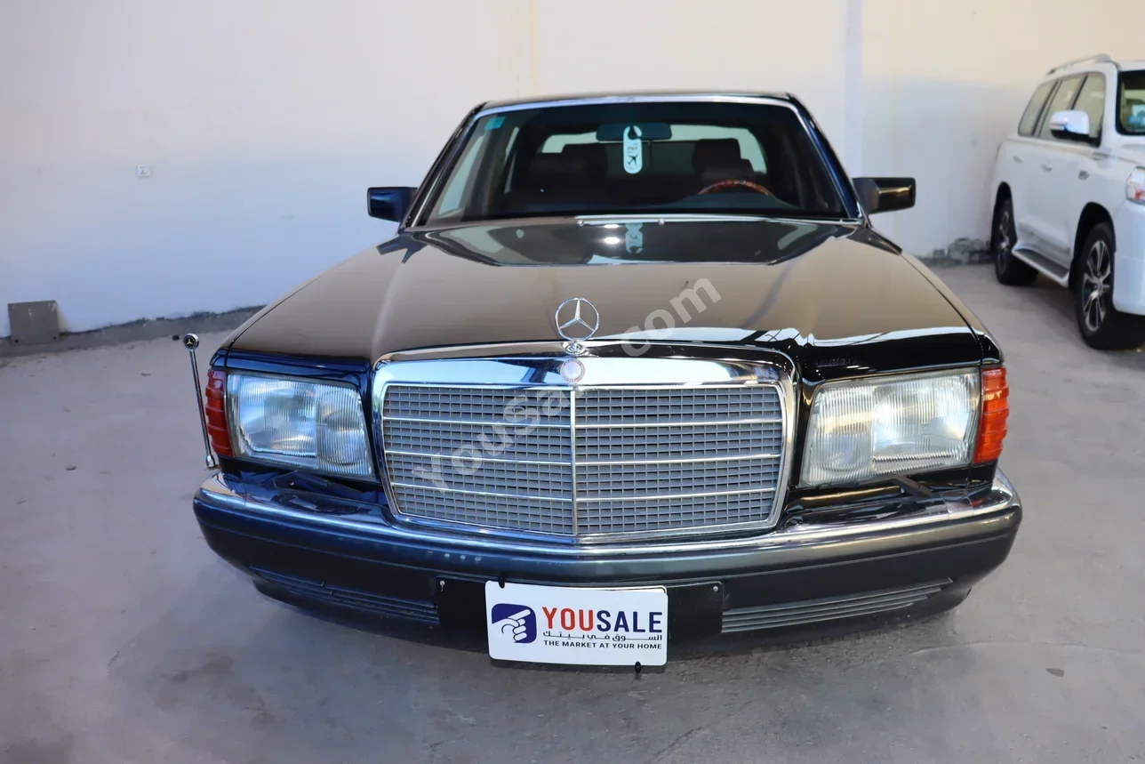 مرسيدس - بنز 560 SEL 1985 اتوماتيك 200,000 كم 8 سلندر دفع خلفي سيدان أسود بنزين