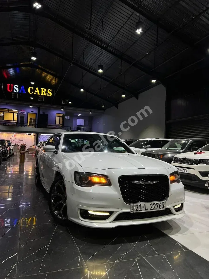 كرايسلر  300C  2018  اتوماتيك  95,000 كم  6 سلندر  دفع خلفي  سيدان  أبيض  بنزين