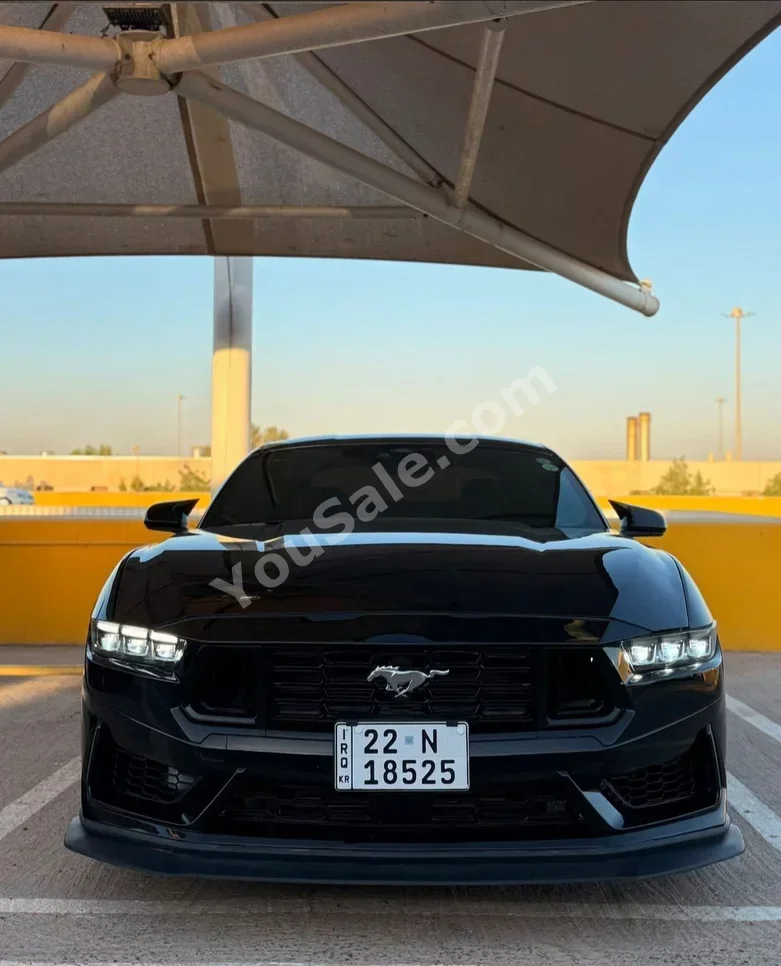 فورد موستانغ ايكو بوست 2024 اتوماتيك 18,000 كم 6 سلندر دفع خلفي كوبيه \ سبورت أسود بنزين