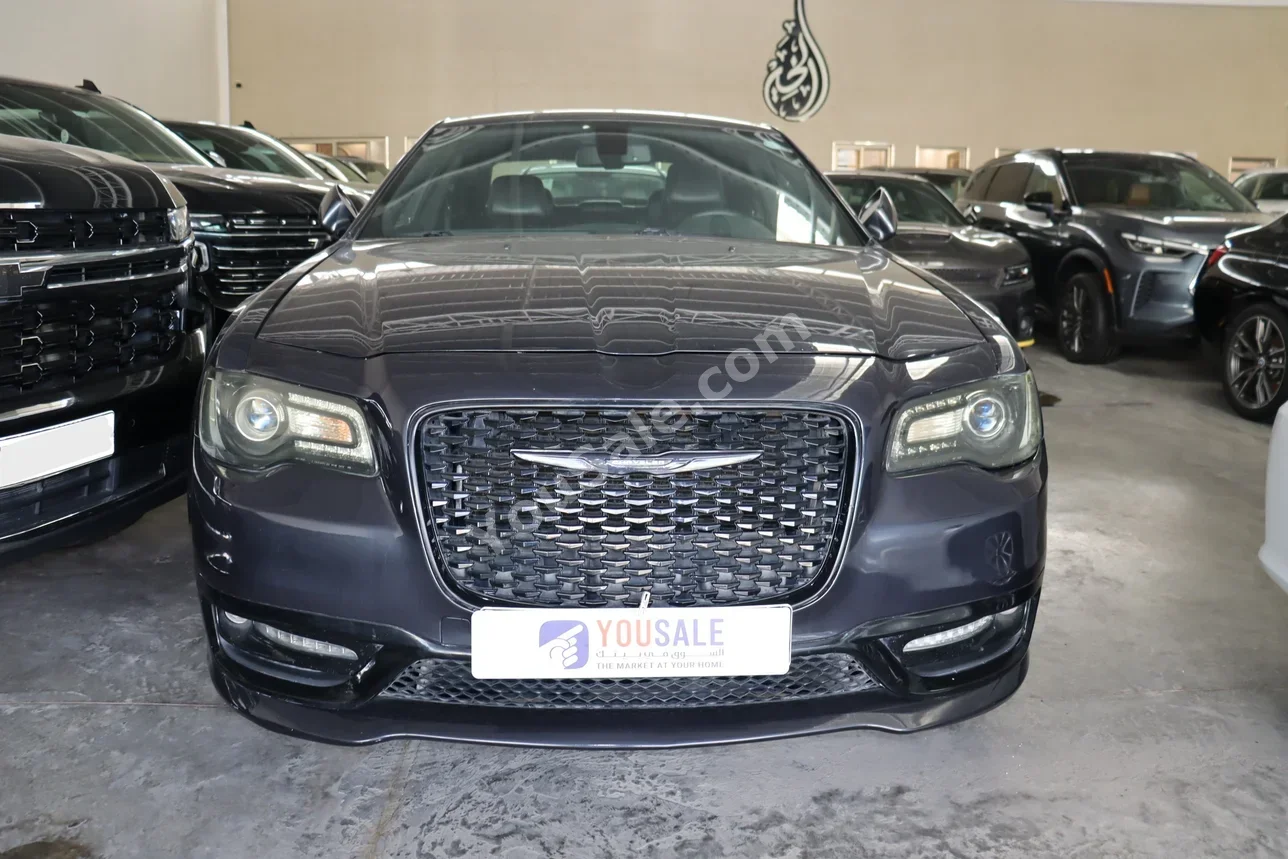 كرايسلر  300C  2019  اتوماتيك  60,000 كم  6 سلندر  دفع خلفي  سيدان  فضي  بنزين
