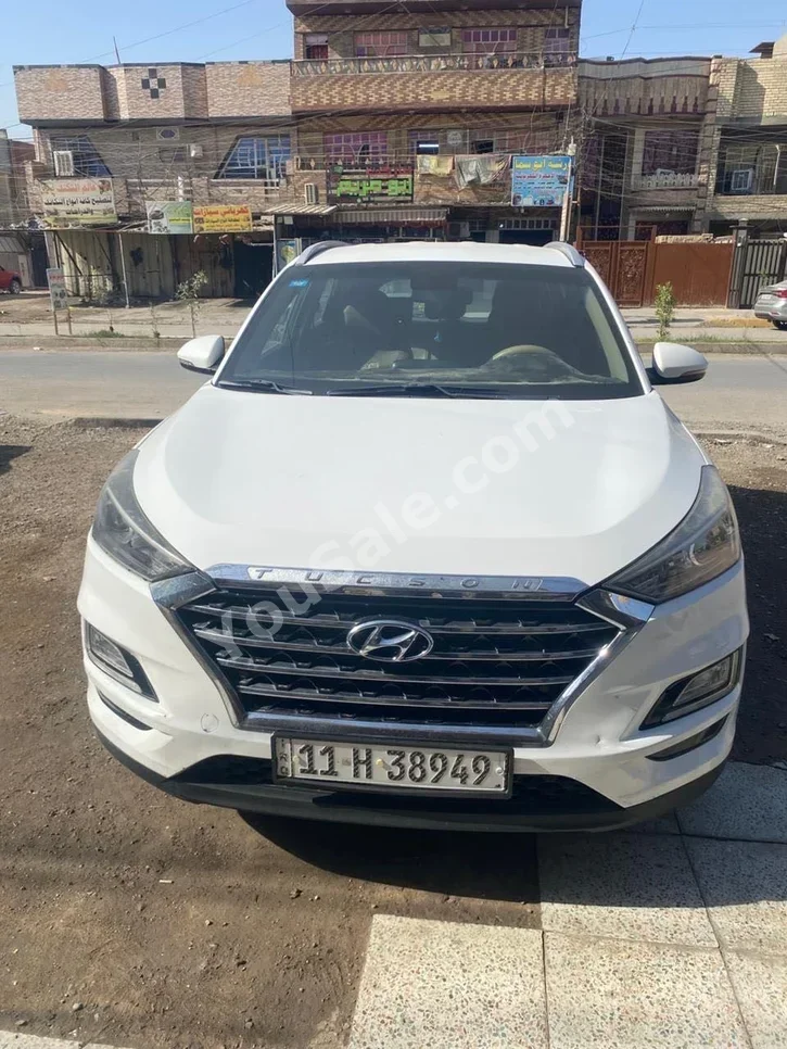 Hyundai  Tucson  2020  Automatic  69,000 km  6 Cylinder  4WD  SUV  White  Gasoline