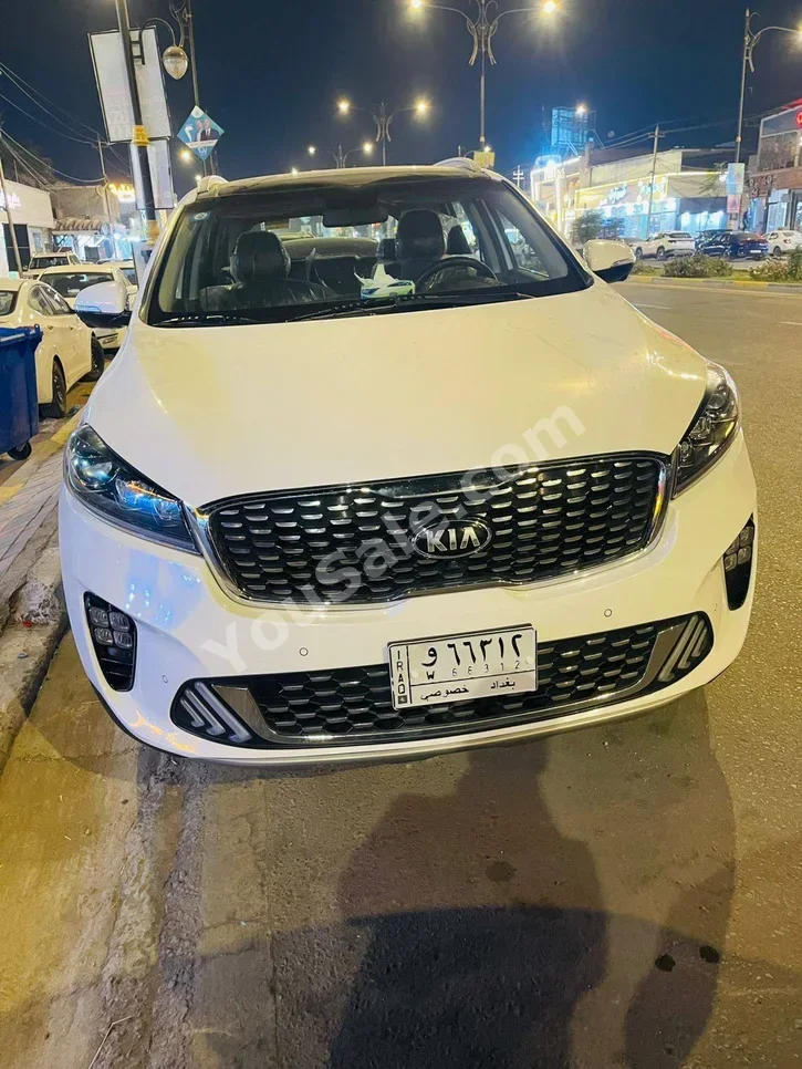 Kia  Sorento  2020  Automatic  45,000 km  4 Cylinder  4WD  SUV  White  Gasoline
