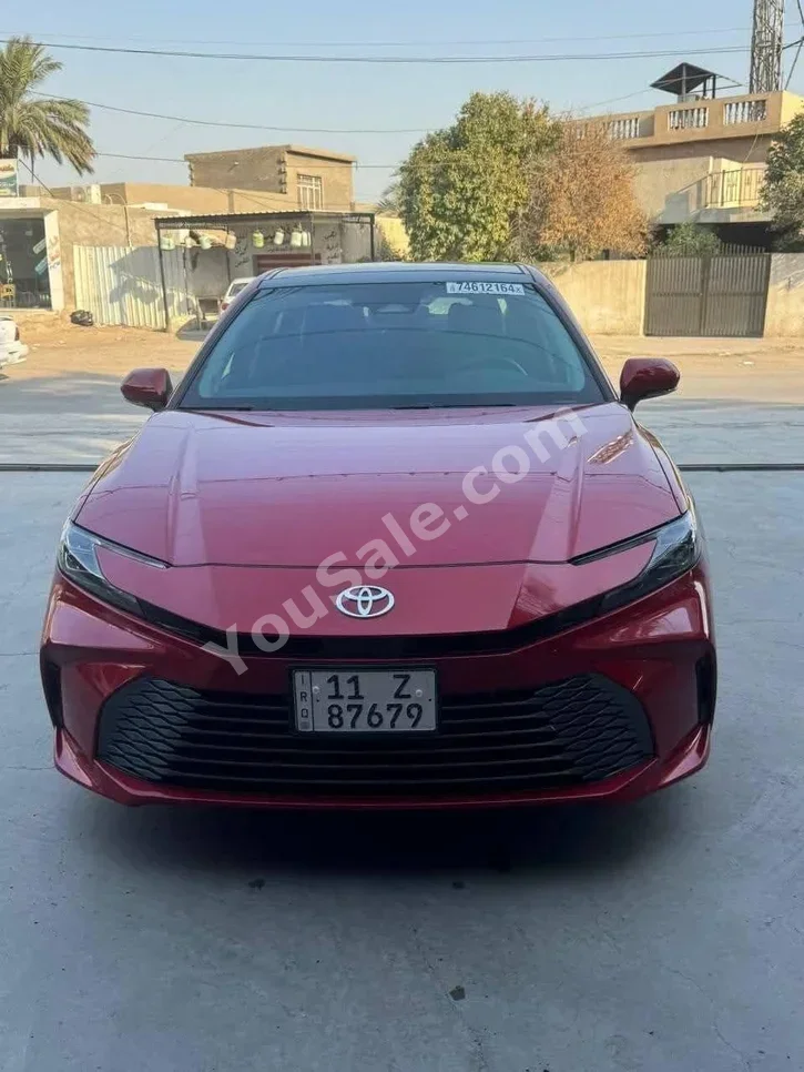 Toyota Camry XLE 2025 Automatic 29,000 km 4 Cylinder FWD Sedan Red Gasoline
