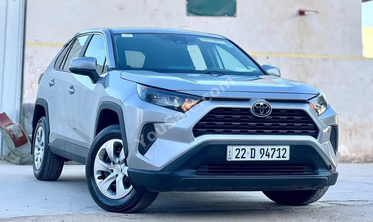 Toyota Rav 4 2023 Automatic 25,000 km 4 Cylinder FWD SUV Silver Gasoline
