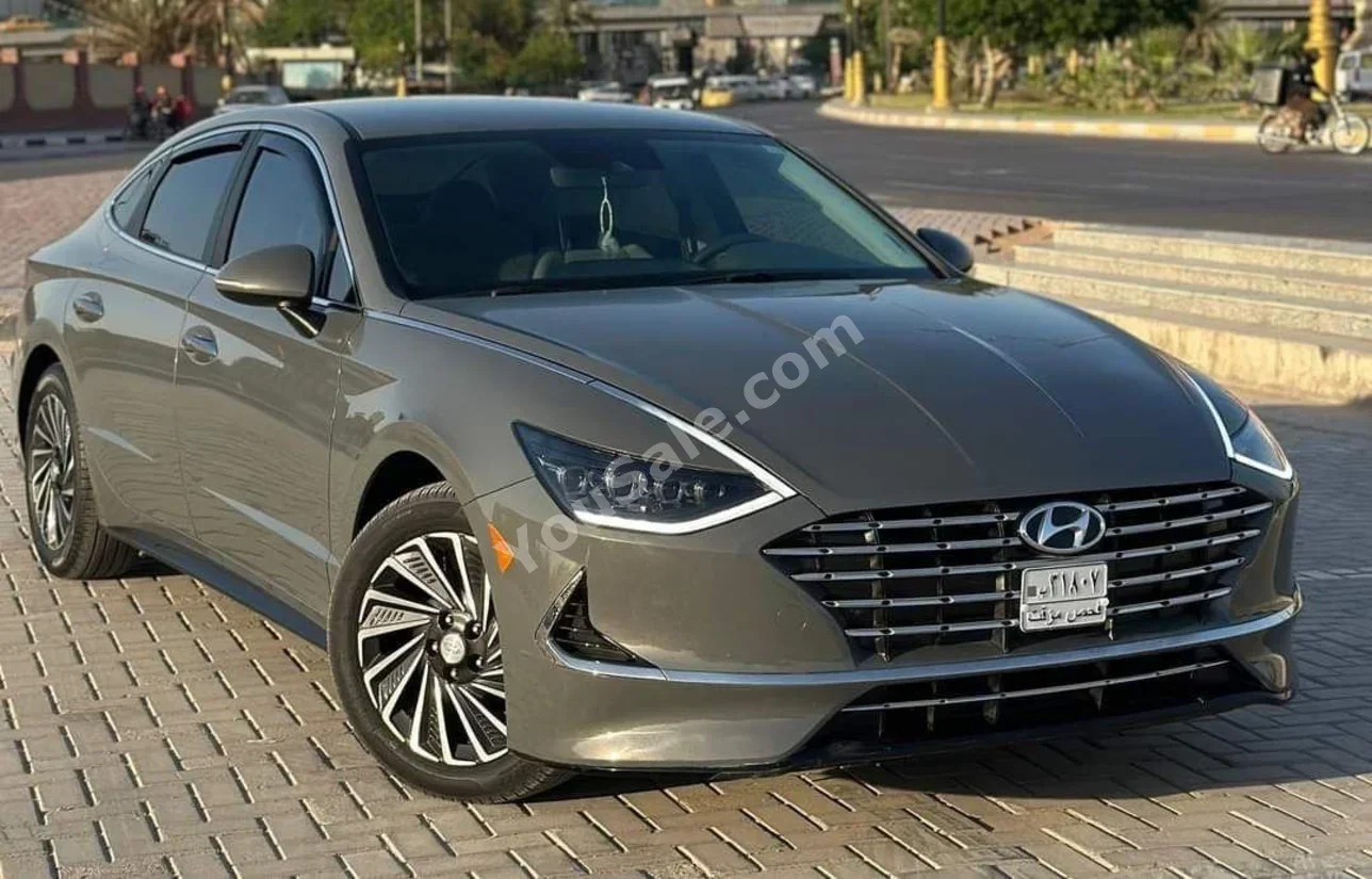 Hyundai Sonata 2023 Automatic 39,000 km 4 Cylinder RWD Sedan Gray Gasoline