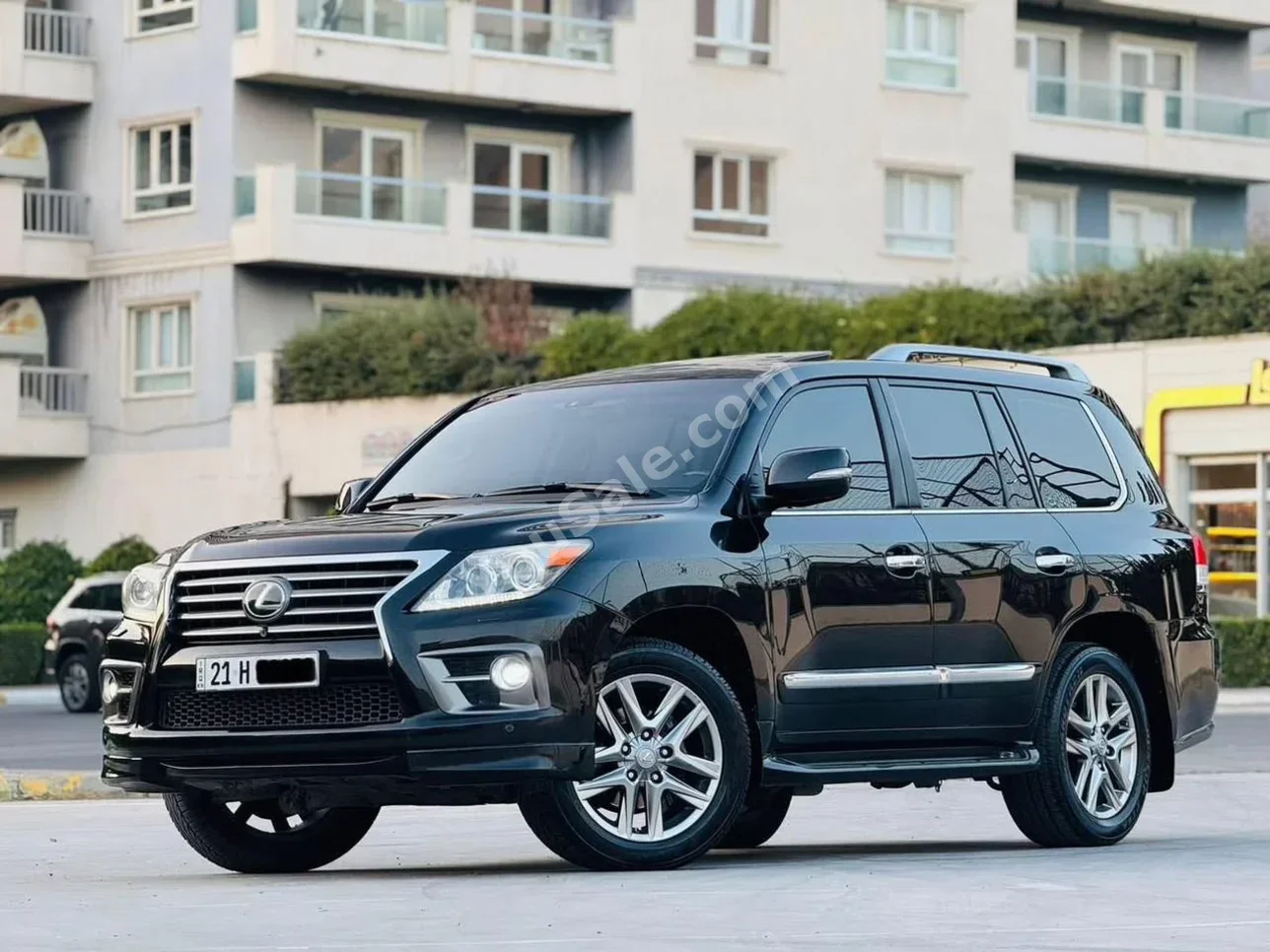 Lexus  LX  570  2014  Automatic  110,000 km  8 Cylinder  4WD  SUV  Black  Gasoline