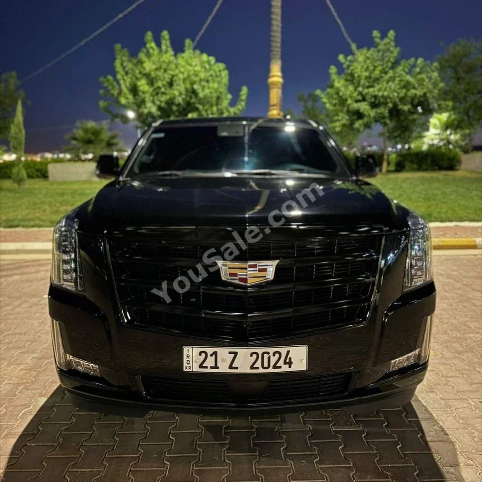 كاديلاك  اسكيليد  2019  اتوماتيك  54,000 كم  8 سلندر  دفع رباعي  اس يو في  أسود  بنزين