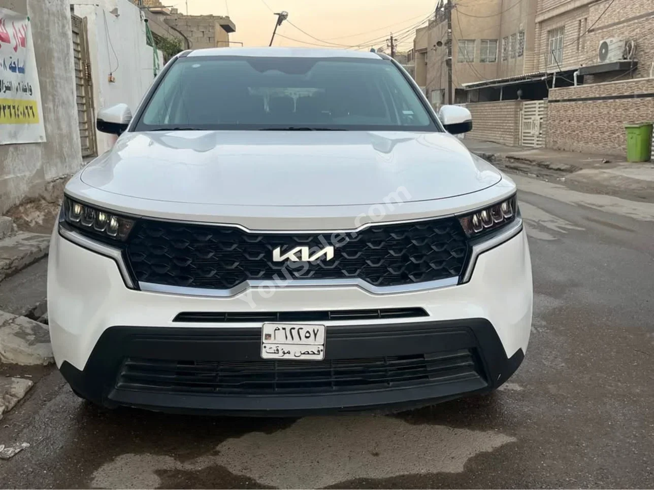 كيا سورينتو 2023 اتوماتيك 42,000 كم 4 سلندر دفع رباعي اس يو في أبيض بنزين