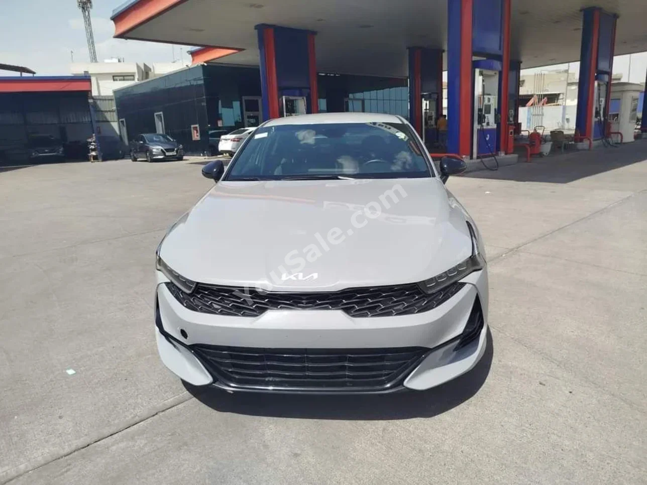Kia K5 2022 Automatic 40,000 km 4 Cylinder FWD Sedan Gray Gasoline