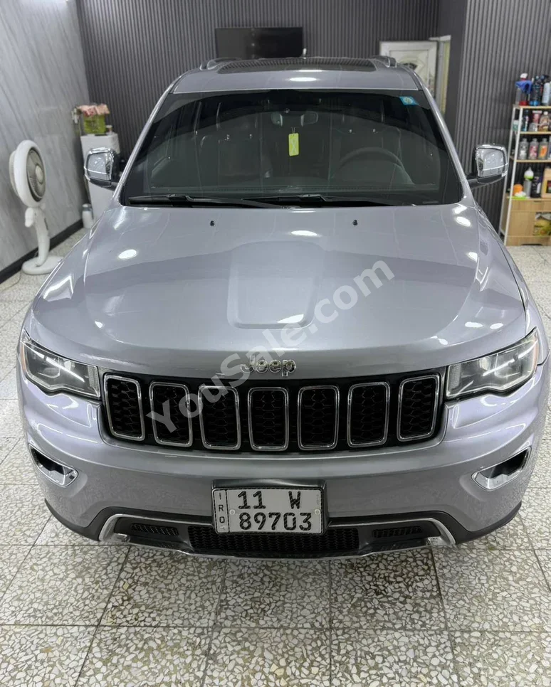 Jeep Grand Cherokee Limited 2020 Automatic 43,000 km 6 Cylinder 4WD SUV Silver Gasoline