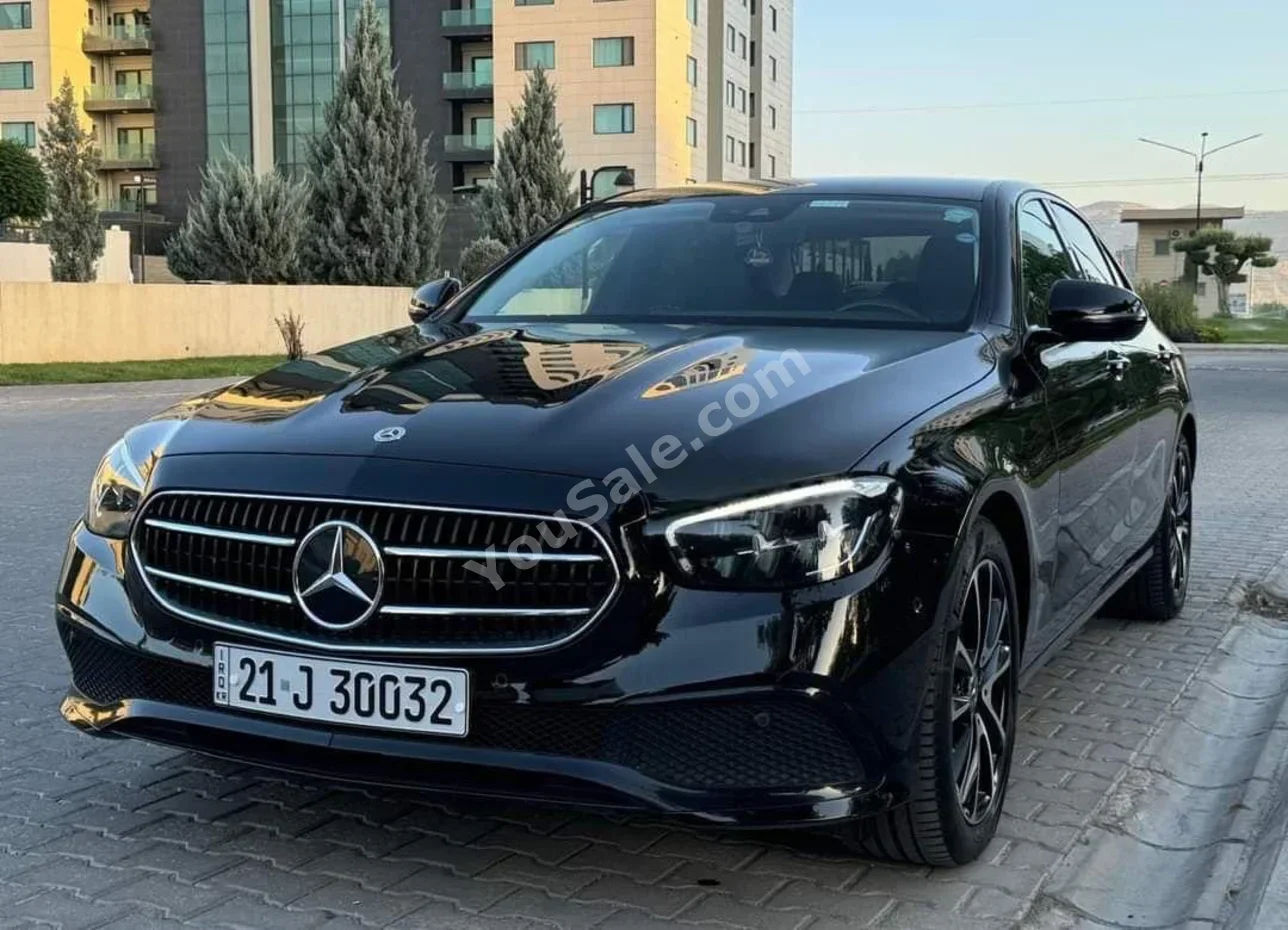 مرسيدس - بنز  اي - كلاس  200  2021  اتوماتيك  49,000 كم  4 سلندر  دفع خلفي  سيدان  أسود  بنزين