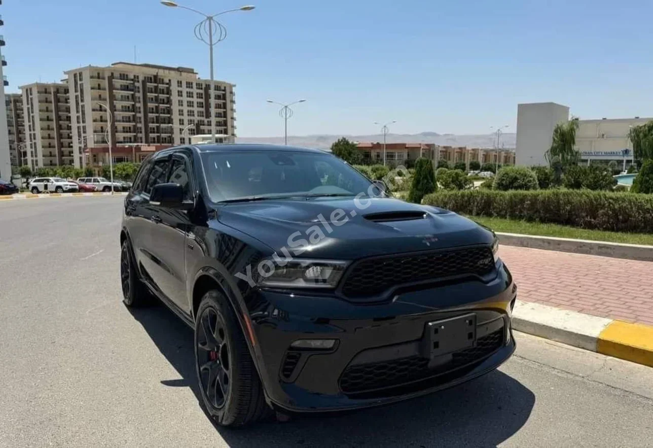 دودج  دورانغو  2022  اتوماتيك  9,000 كم  6 سلندر  دفع رباعي  اس يو في  أسود  بنزين
