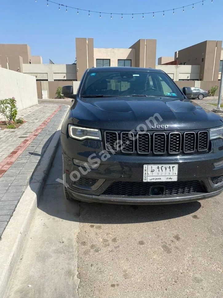 Jeep  Grand Cherokee  Overland  2018  Automatic  76,000 km  6 Cylinder  4WD  SUV  Black  Gasoline