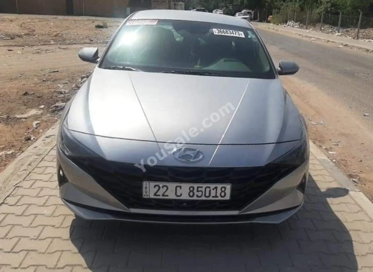 Hyundai  Elantra  2022  Automatic  14,000 km  4 Cylinder  FWD  Sedan  Silver  Gasoline