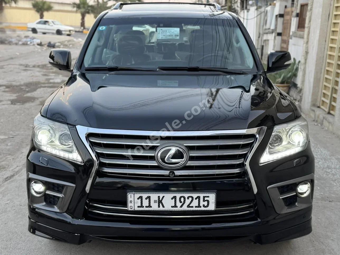 Lexus  LX  570 S  2013  Automatic  100,000 km  8 Cylinder  4WD  SUV  Black  Gasoline