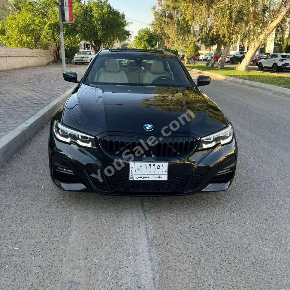 بي ام دبليو  الفئة - الثالثة  330i  2020  اتوماتيك  26,000 كم  4 سلندر  دفع أمامي  سيدان  أسود  بنزين