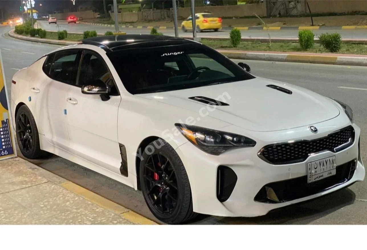 Kia  STINGER  2018  Automatic  71,000 km  6 Cylinder  FWD  Sedan  White  Gasoline