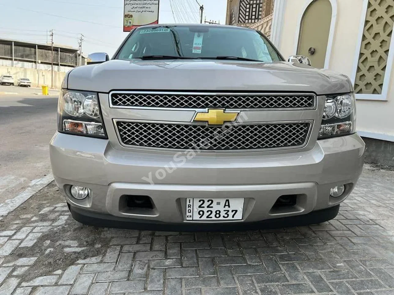 Chevrolet Tahoe LTZ 2007 Automatic 230,000 km 8 Cylinder 4WD SUV Silver Gasoline