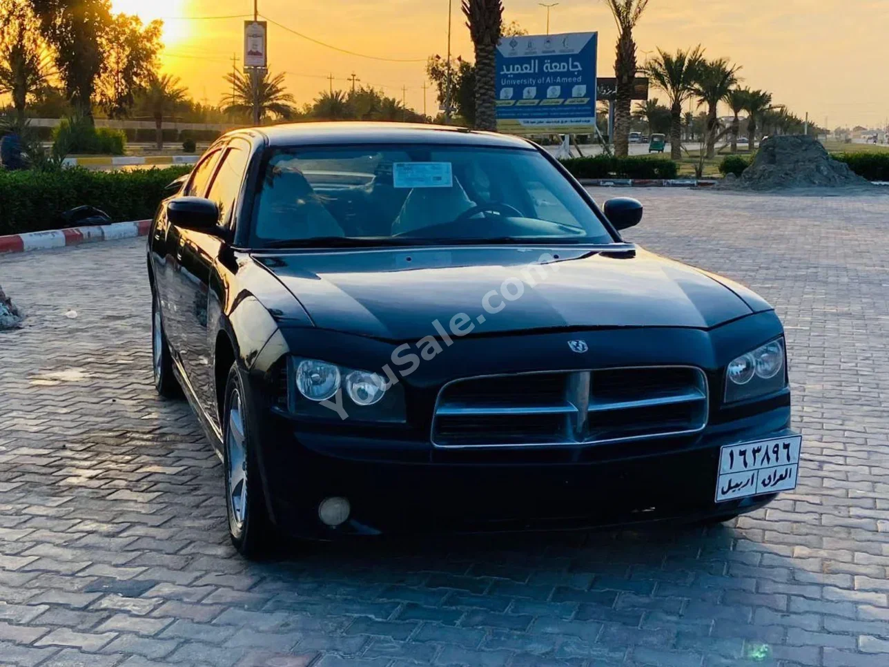 دودج  تشارجر  2007  اتوماتيك  240,000 كم  6 سلندر  دفع خلفي  سيدان  أسود  بنزين