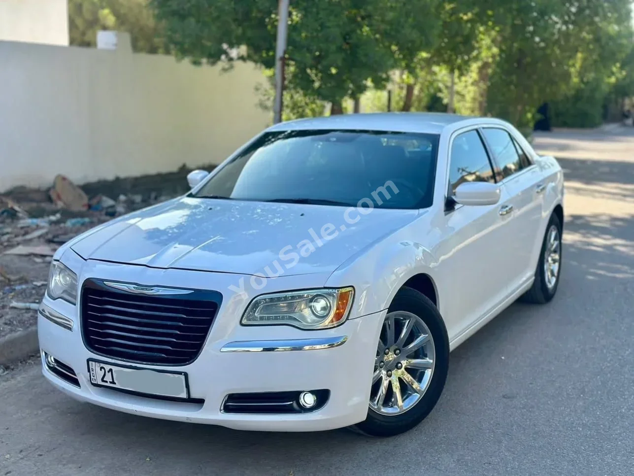 كرايسلر  300C  2012  اتوماتيك  129,000 كم  6 سلندر  دفع خلفي  سيدان  أبيض  بنزين