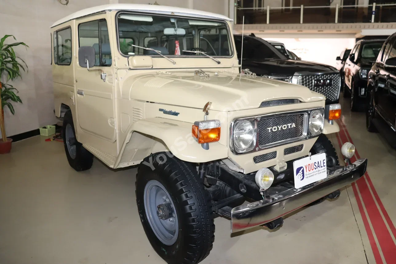 تويوتا إف جي كروزر 1983 عادي 170,000 كم 6 سلندر دفع رباعي اس يو في بيج بنزين