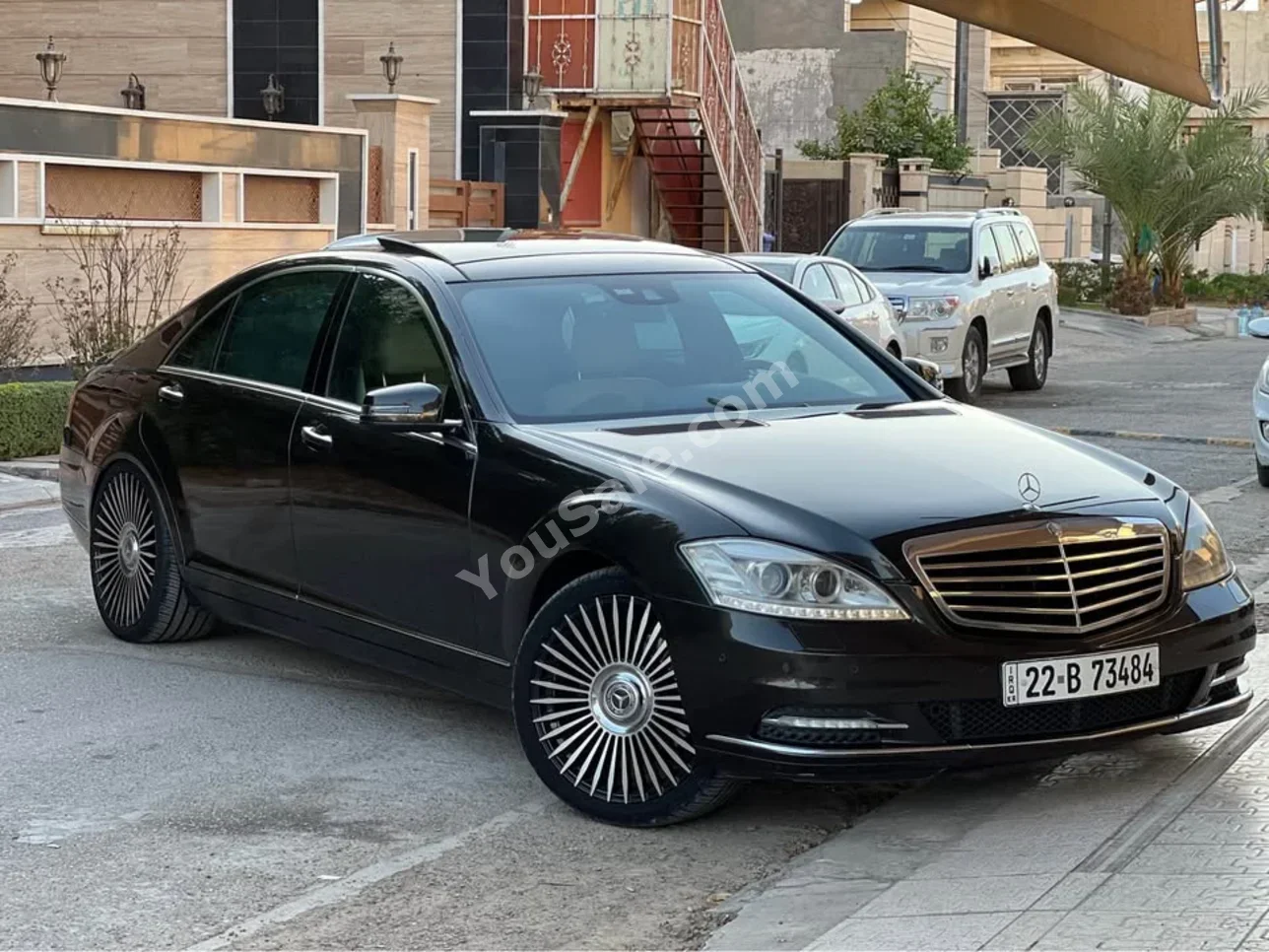 Mercedes-Benz  S-Class  350  2013  Automatic  160,000 km  6 Cylinder  RWD  Sedan  Black  Gasoline
